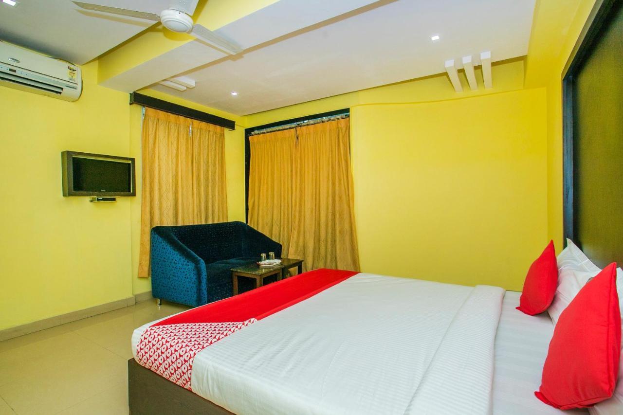 Oyo 25121 Bns Lodge Bangalore Eksteriør bilde