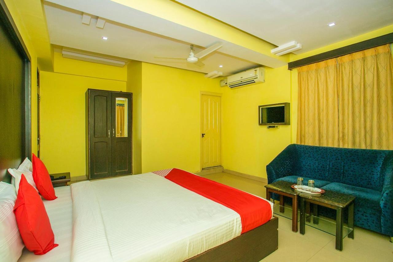 Oyo 25121 Bns Lodge Bangalore Eksteriør bilde