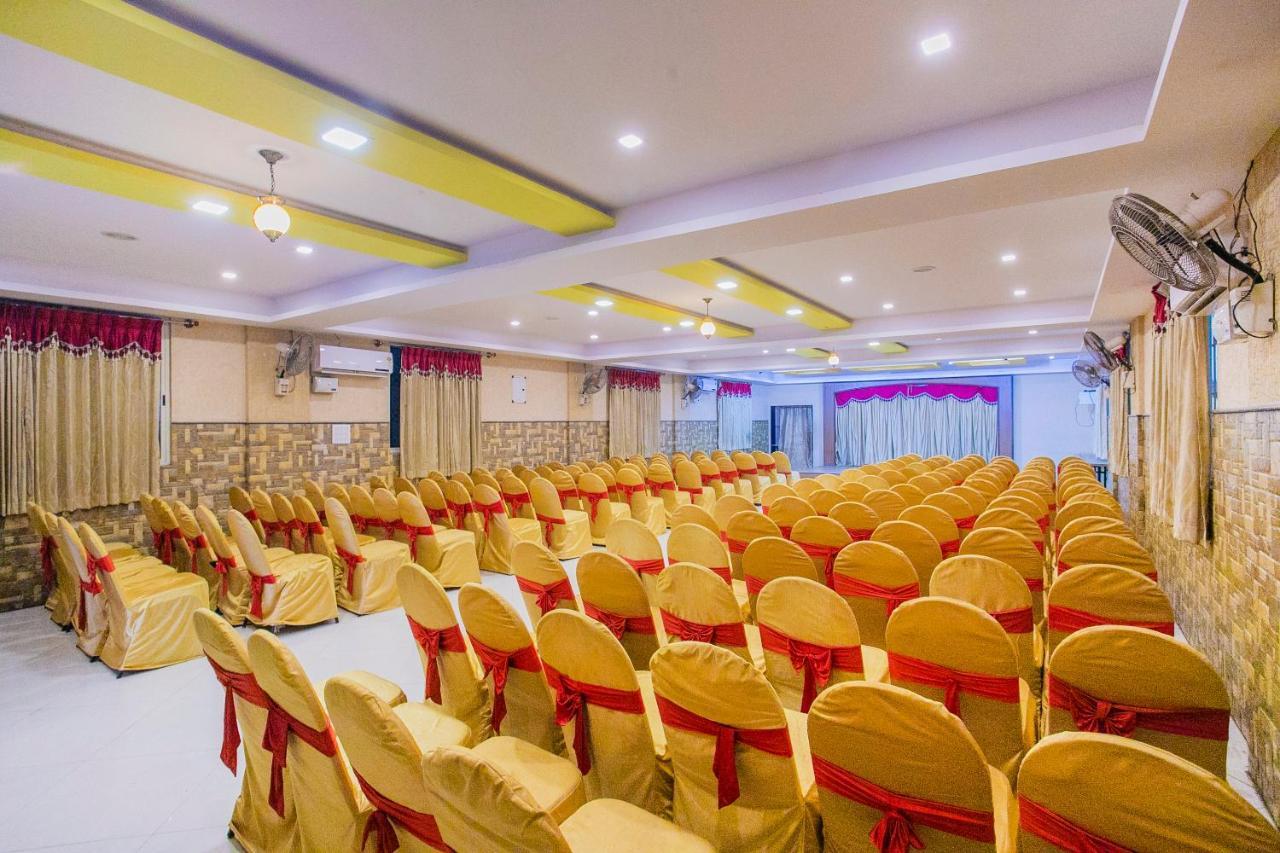Oyo 25121 Bns Lodge Bangalore Eksteriør bilde