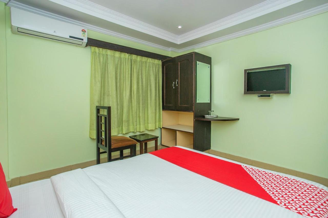 Oyo 25121 Bns Lodge Bangalore Eksteriør bilde