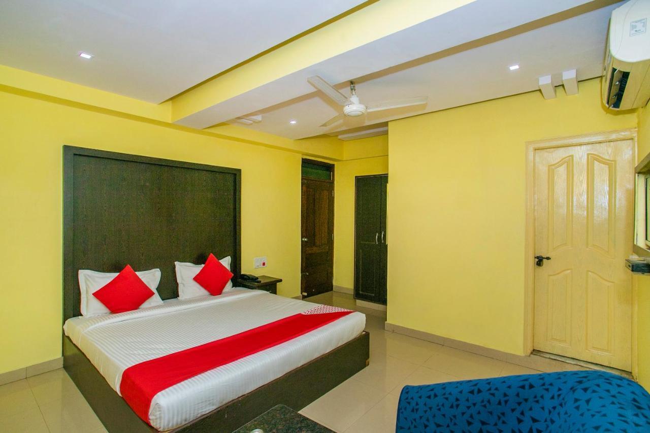 Oyo 25121 Bns Lodge Bangalore Eksteriør bilde